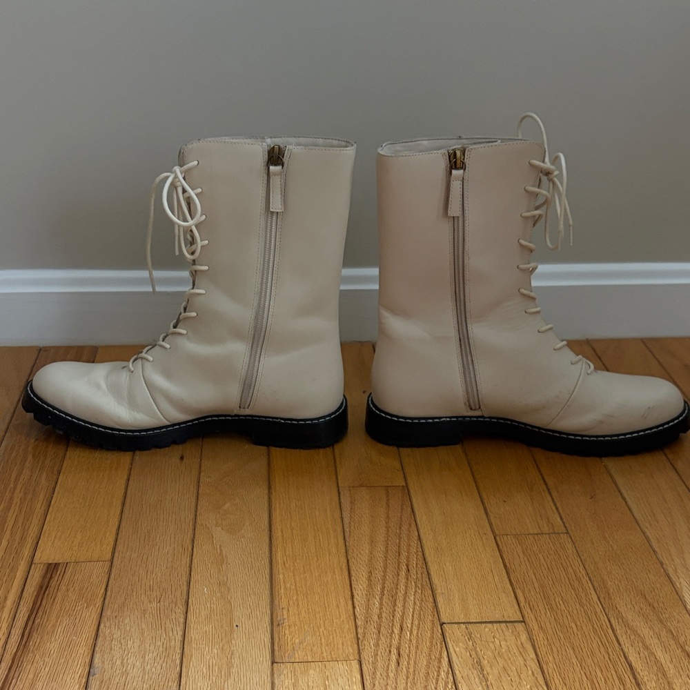 Calf Height Lace-Up Women's Boots